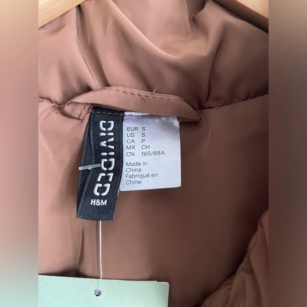 NEW Size S Divided H&M Puffer Vest - Picture 4 of 4